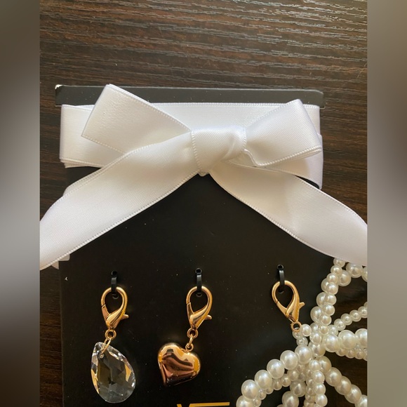 Vans Shoe Jewelry NWOT - Picture 5 of 5